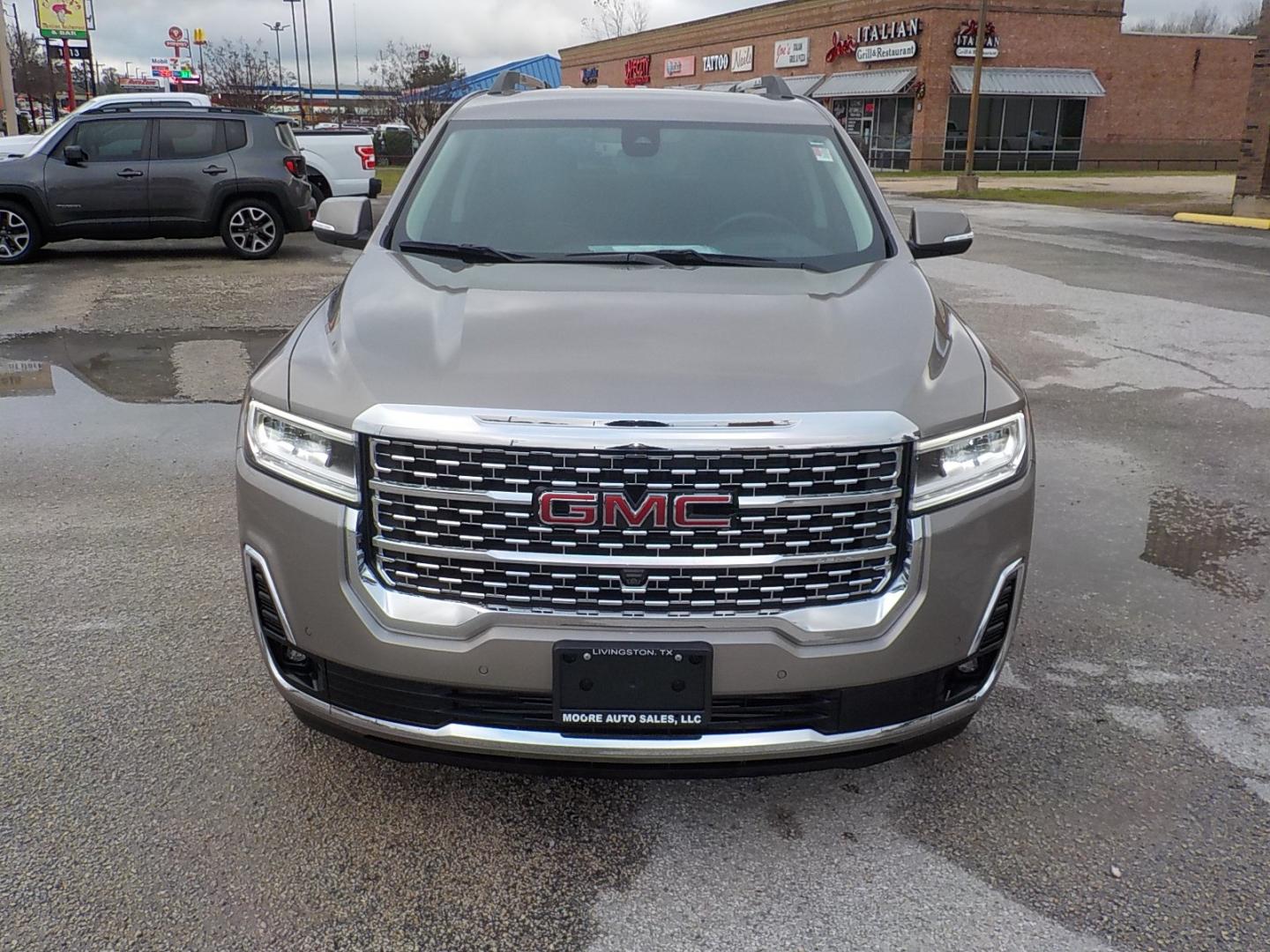 2022 Tan /Black GMC Acadia Denalli (1GKKNPL42NZ) with an 2.0L Turbo engine, Automatic transmission, located at 1617 W Church Street, Livingston, TX, 77351, (936) 327-3600, 30.710995, -94.951157 - ONE OWNER!! LOCALLY OWNED!! These folks took EXCEPTIONAL care of this vehicle! Did I mention this is a Denalli! Ride in style! - Photo#2